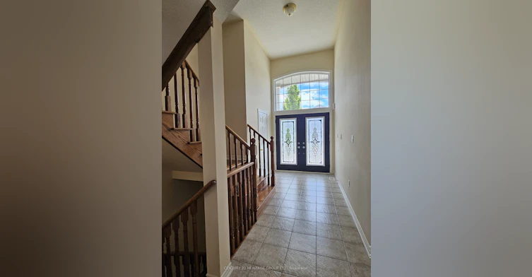 10 Orville Hand Court, Bradford West Gwillimbury, ON, L3Z 3H9 - 4
