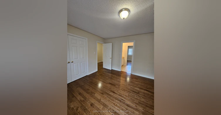 10 Orville Hand Court, Bradford West Gwillimbury, ON, L3Z 3H9 - 12