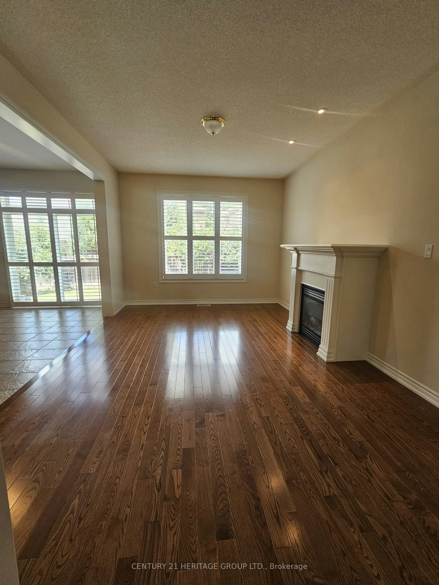 10 Orville Hand Court, Bradford West Gwillimbury, ON, L3Z 3H9 - 6