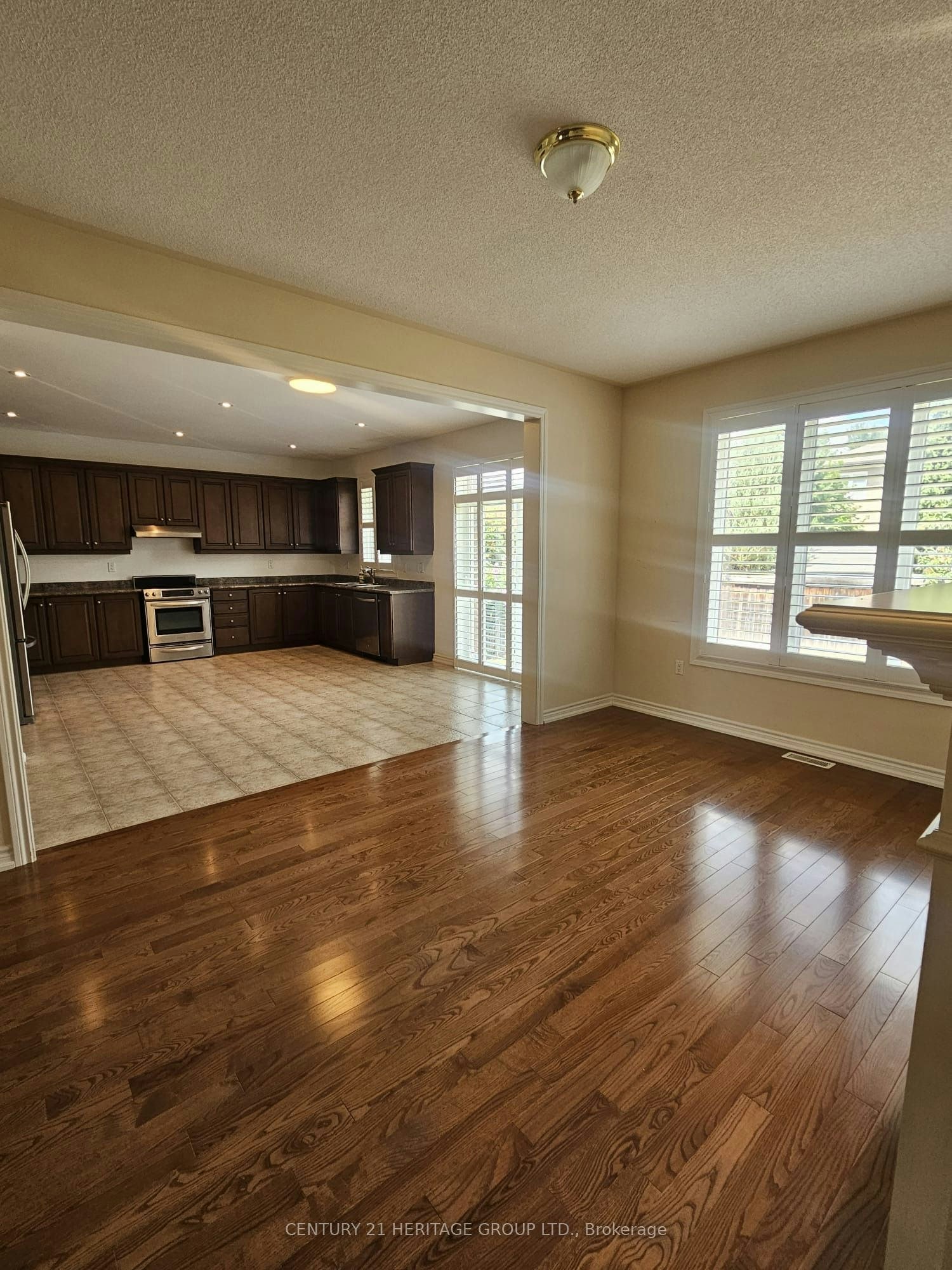 10 Orville Hand Court, Bradford West Gwillimbury, ON, L3Z 3H9 - 9