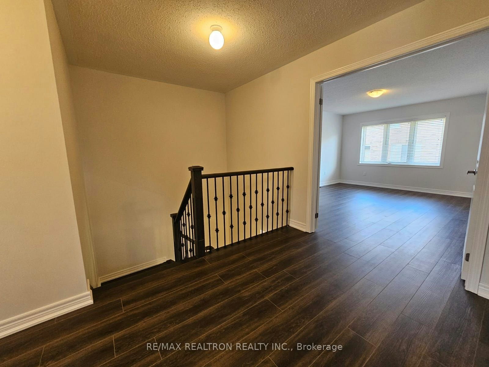 19 Walter English Drive, East Gwillimbury, ON, L9N 0R8 - 12
