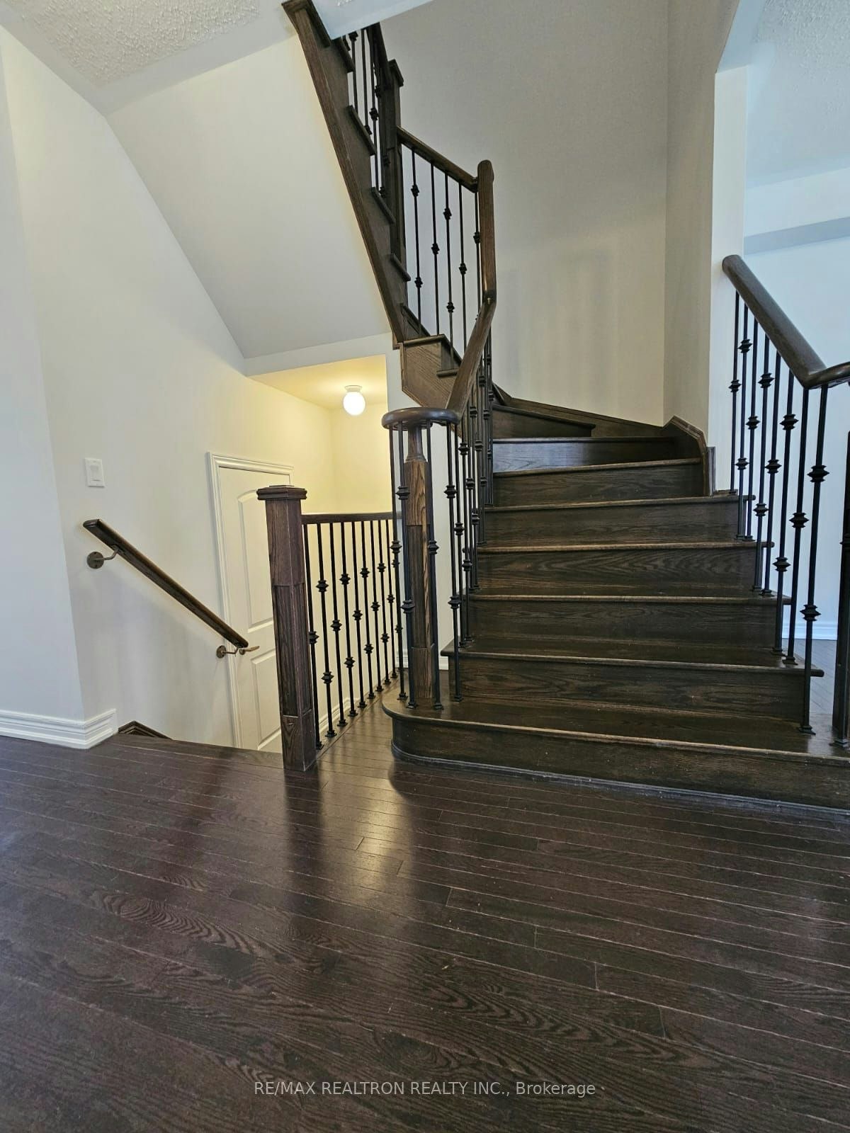 19 Walter English Drive, East Gwillimbury, ON, L9N 0R8 - 11