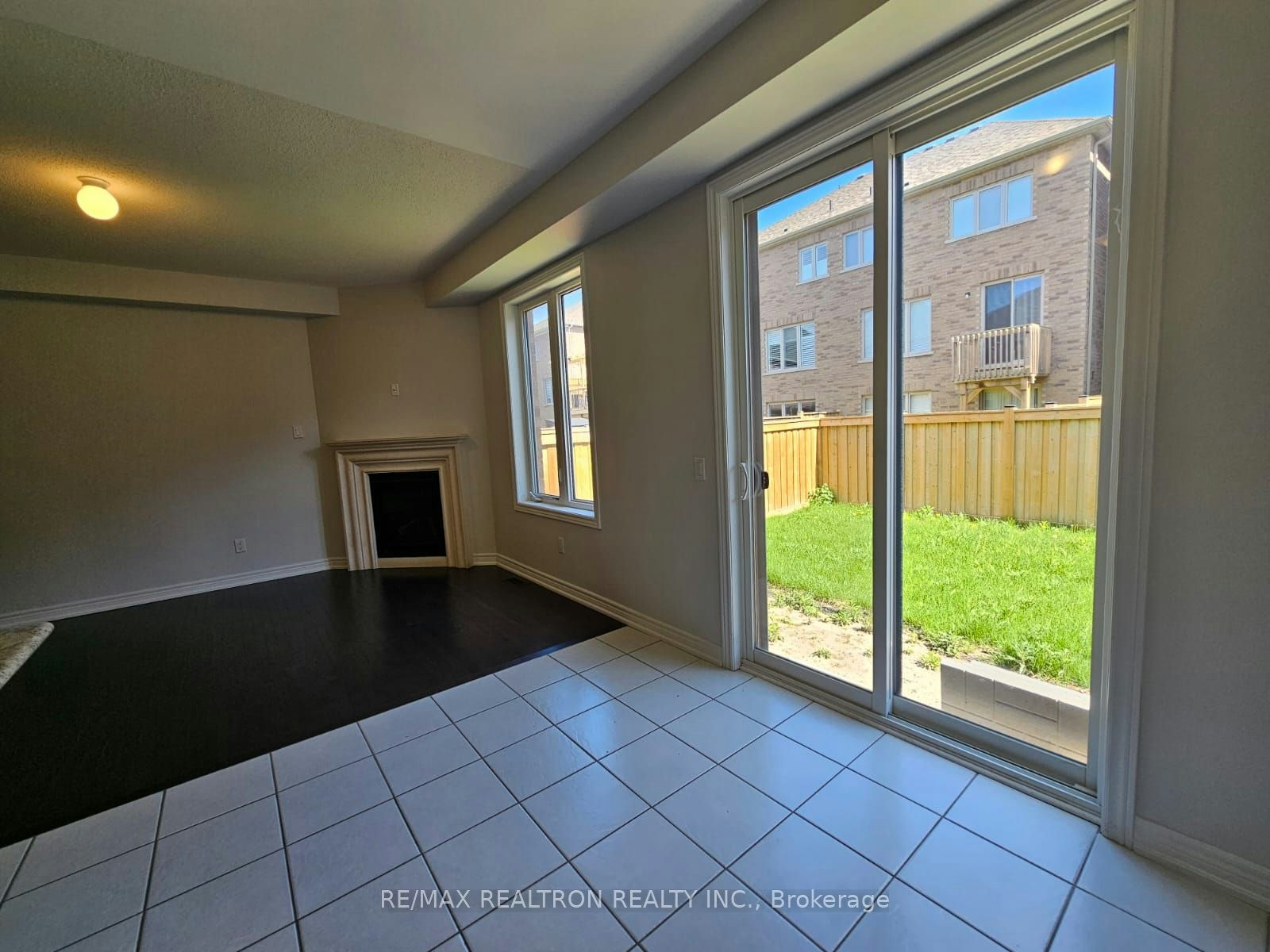 19 Walter English Drive, East Gwillimbury, ON, L9N 0R8 - 10
