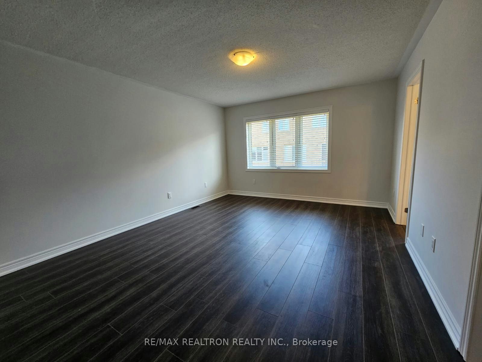 19 Walter English Drive, East Gwillimbury, ON, L9N 0R8 - 13
