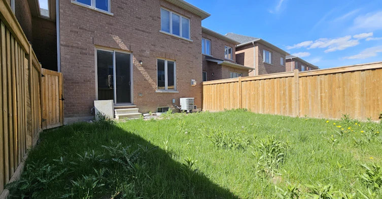 19 Walter English Drive, East Gwillimbury, ON, L9N 0R8 - 23