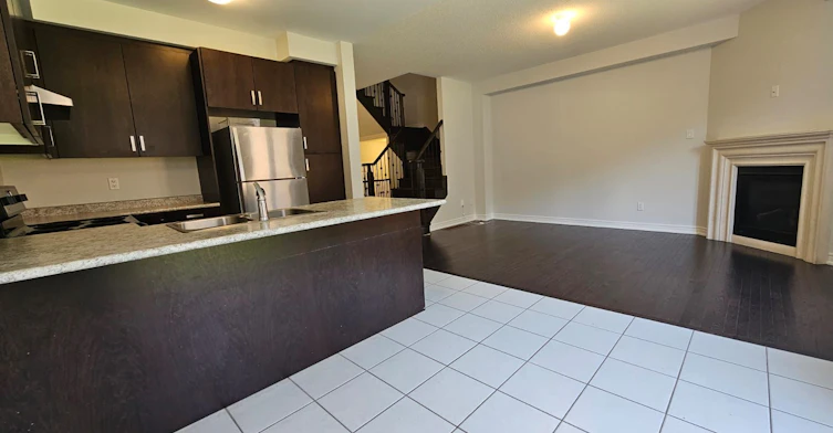 19 Walter English Drive, East Gwillimbury, ON, L9N 0R8 - 9