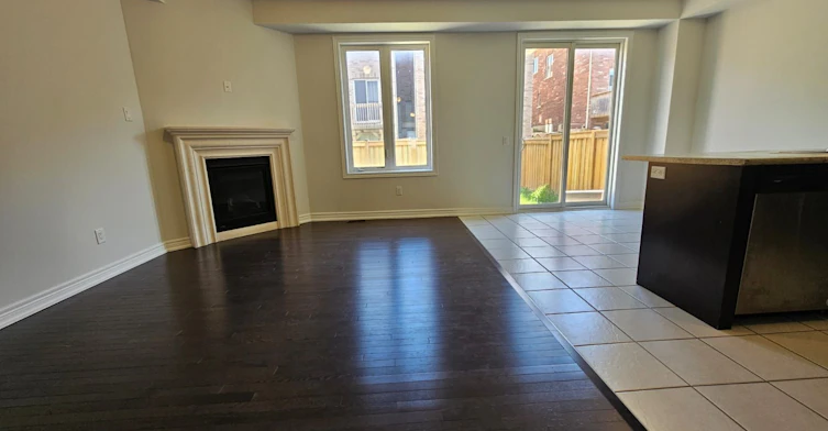 19 Walter English Drive, East Gwillimbury, ON, L9N 0R8 - 7