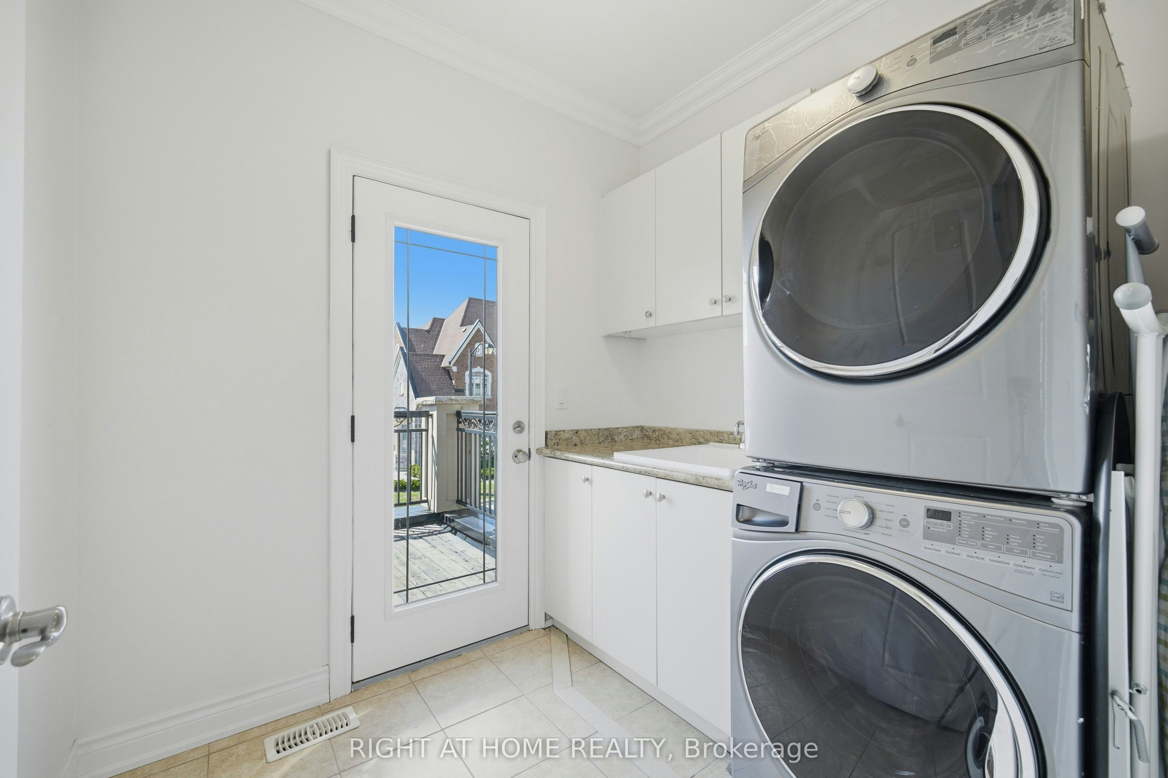 33 Keatley Drive, Vaughan, ON, L6A 4Y3 - 33