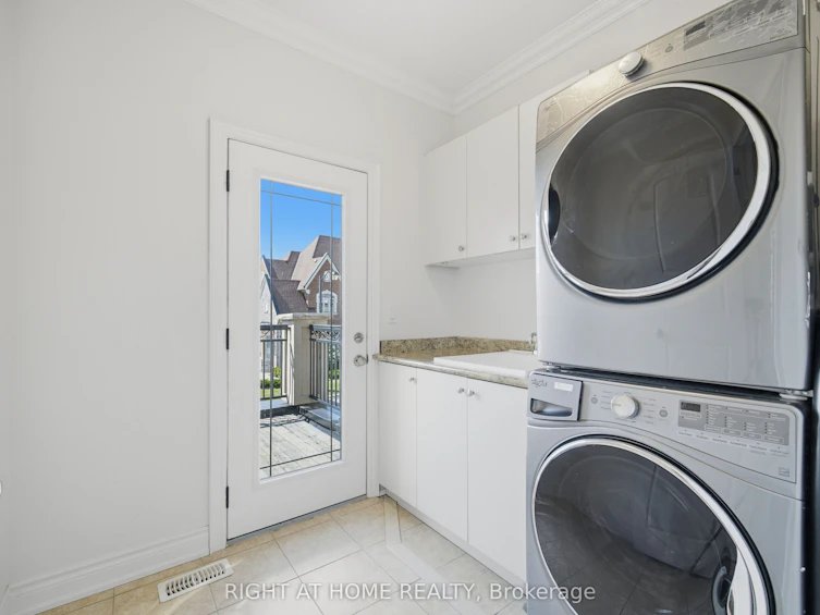 33 Keatley Drive, Vaughan, ON, L6A 4Y3 - 33