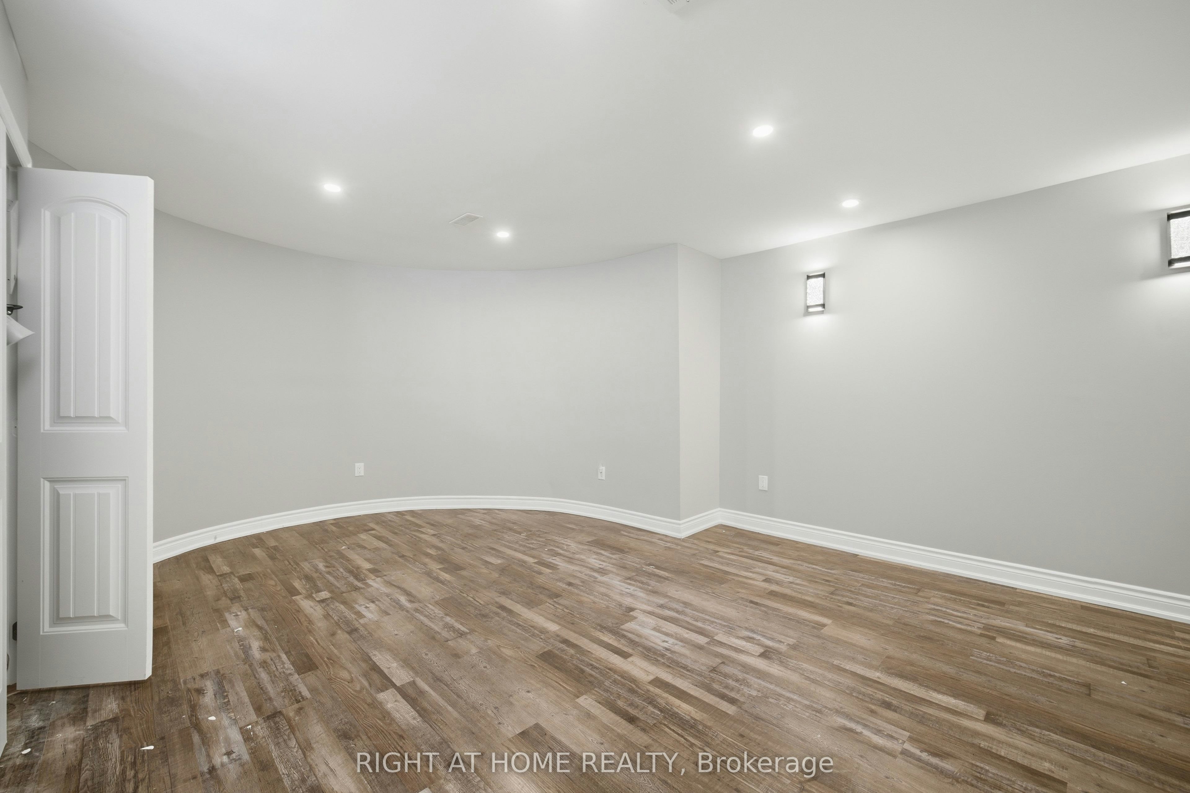 33 Keatley Drive, Vaughan, ON, L6A 4Y3 - 40