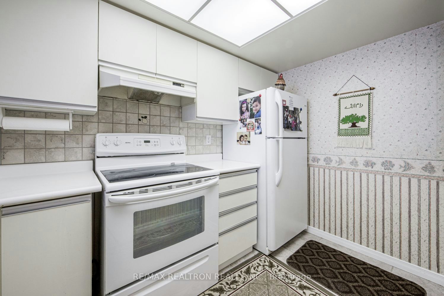270 Davis Drive, Newmarket, ON, L3Y 8K2 - 11