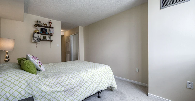 270 Davis Drive, Newmarket, ON, L3Y 8K2 - 13