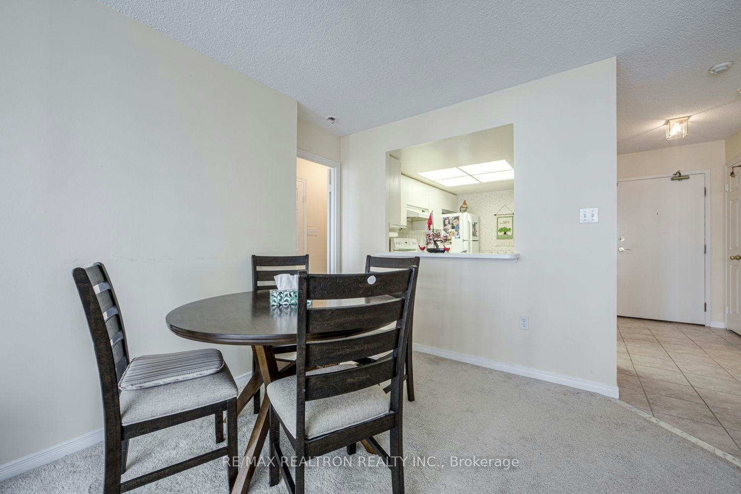 270 Davis Drive, Newmarket, ON, L3Y 8K2 - 9