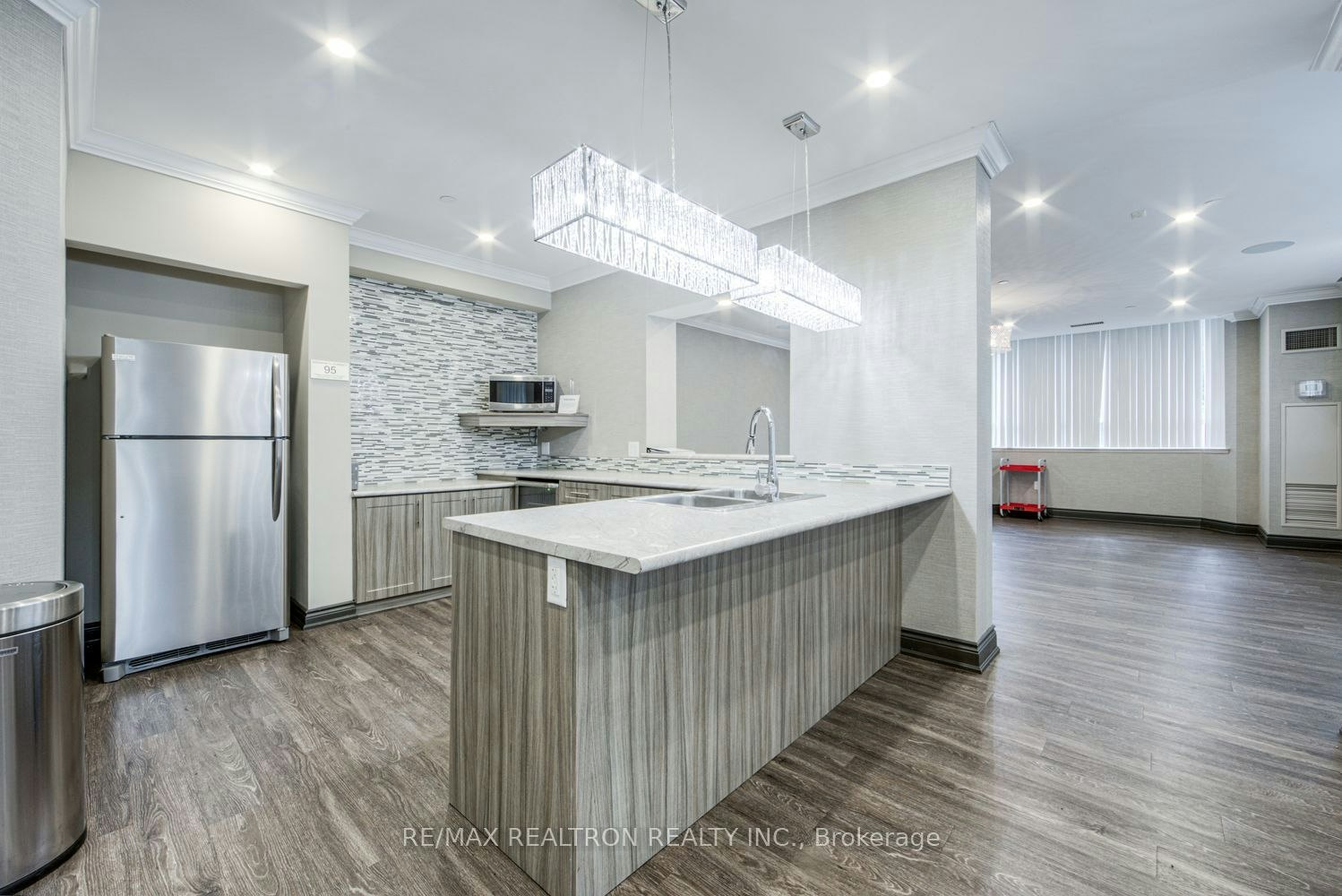 270 Davis Drive, Newmarket, ON, L3Y 8K2 - 22