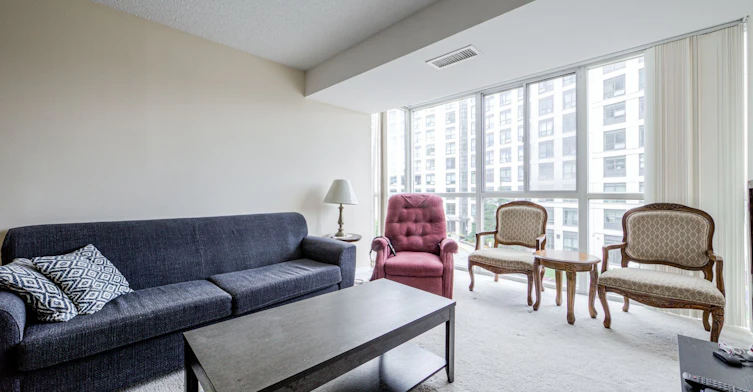 270 Davis Drive, Newmarket, ON, L3Y 8K2 - 6