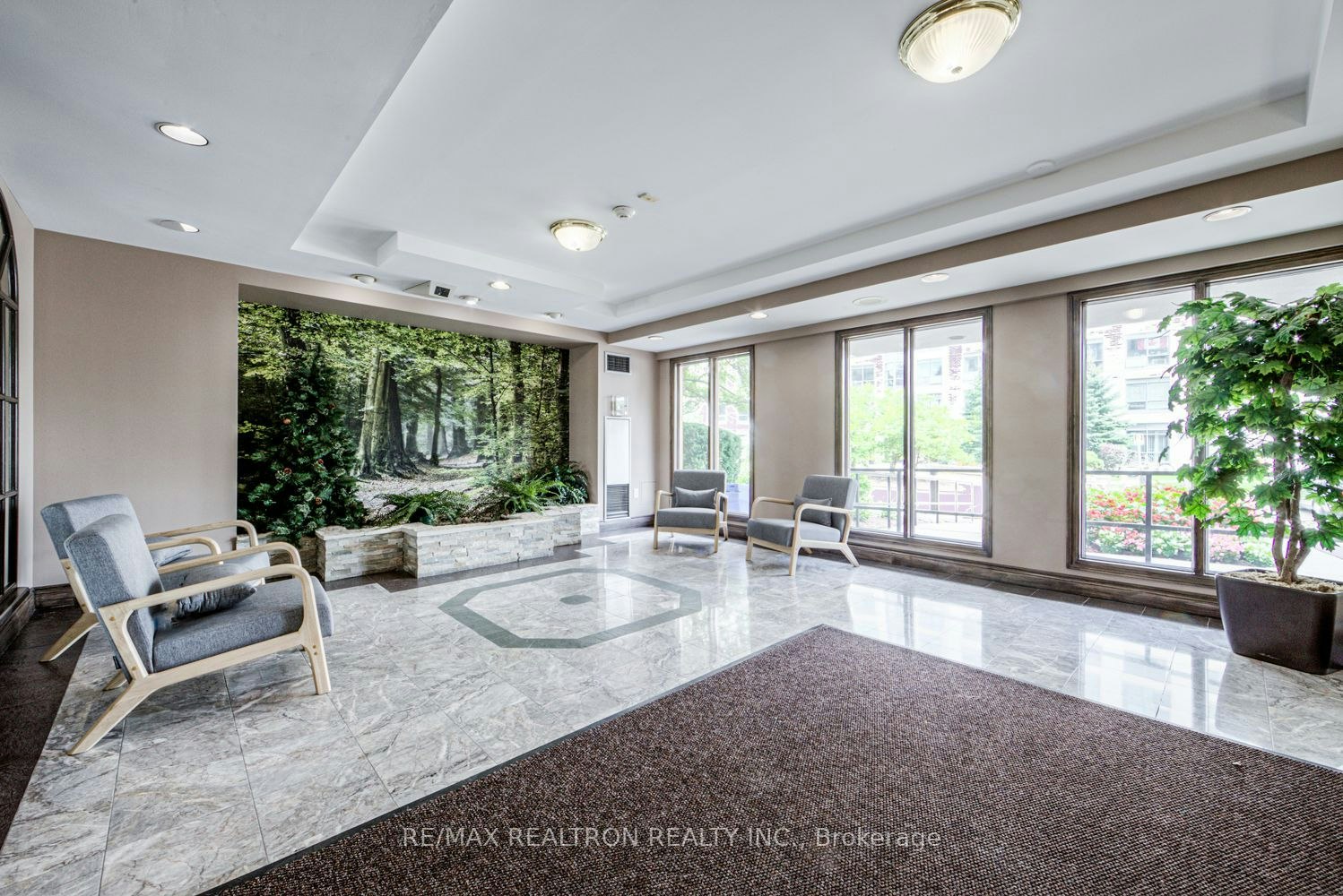 270 Davis Drive, Newmarket, ON, L3Y 8K2 - 19