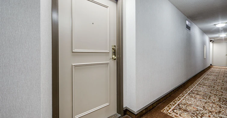 270 Davis Drive, Newmarket, ON, L3Y 8K2 - 2
