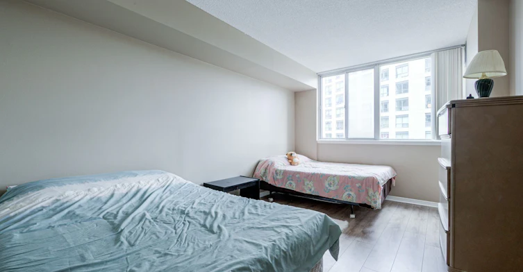 270 Davis Drive, Newmarket, ON, L3Y 8K2 - 16