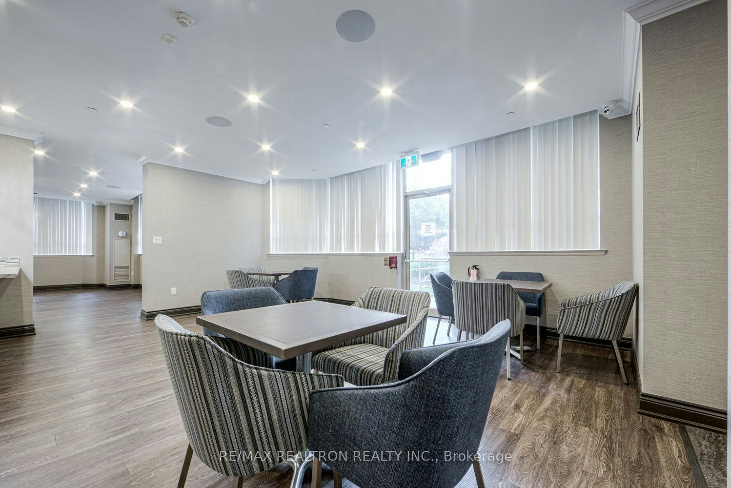 270 Davis Drive, Newmarket, ON, L3Y 8K2 - 21