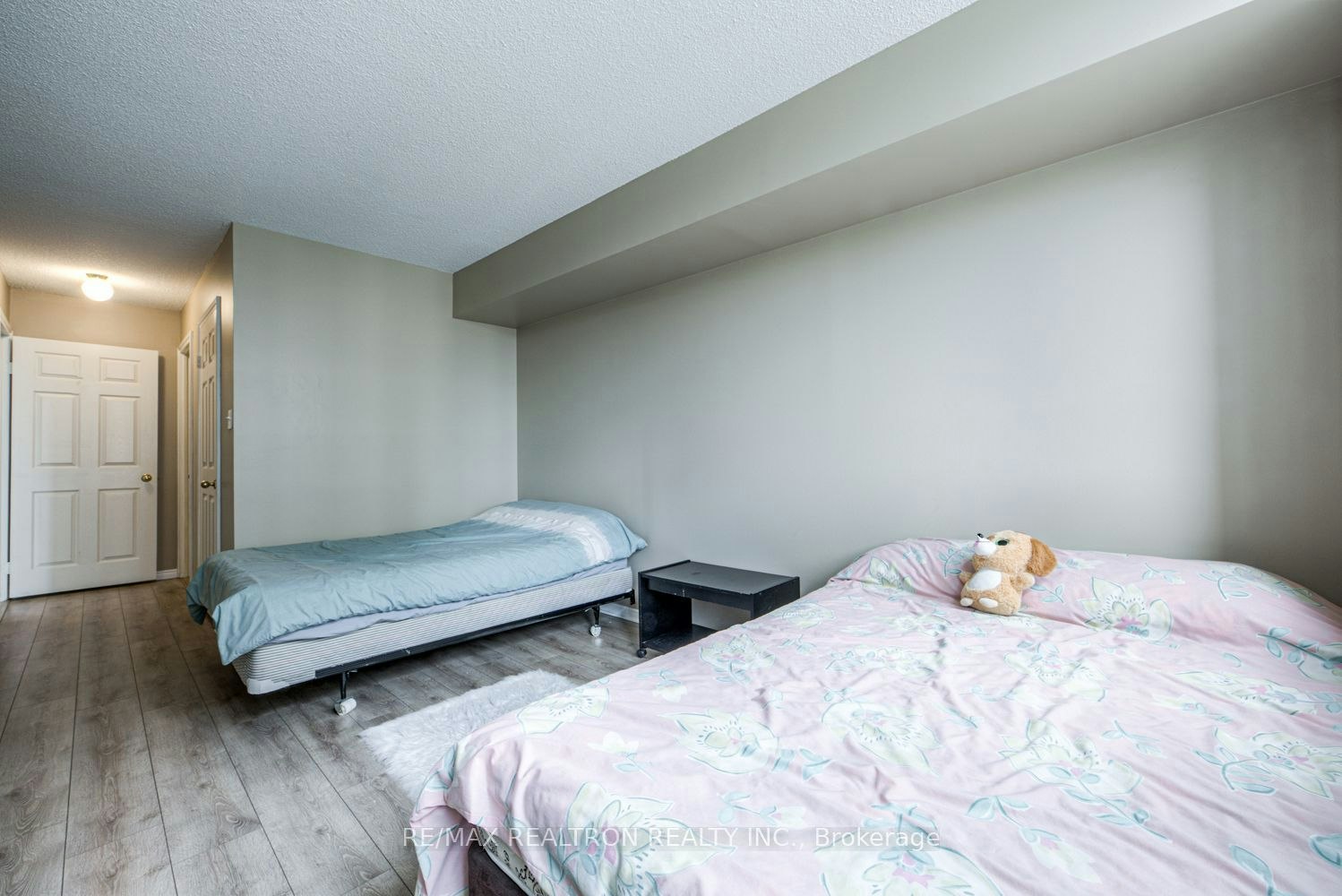 270 Davis Drive, Newmarket, ON, L3Y 8K2 - 17