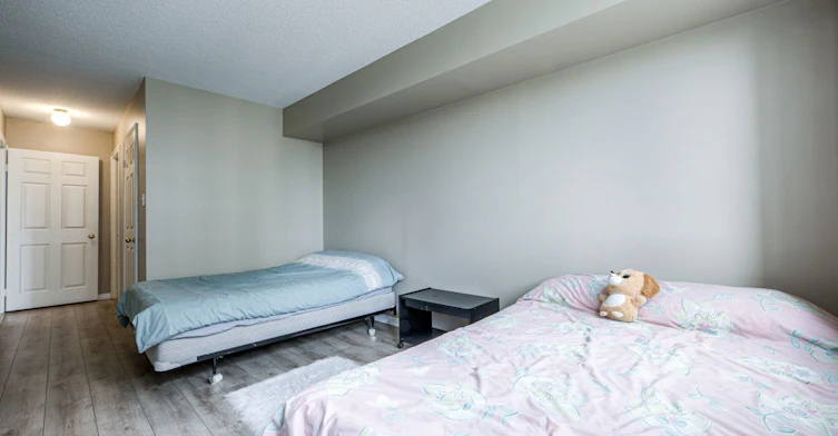 270 Davis Drive, Newmarket, ON, L3Y 8K2 - 17