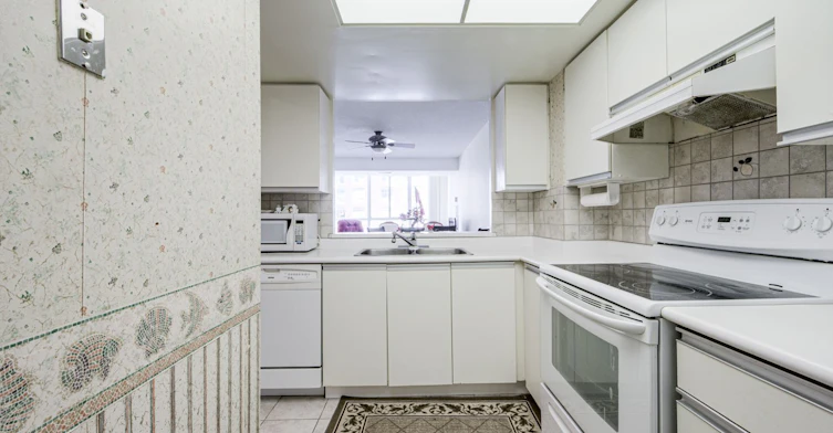 270 Davis Drive, Newmarket, ON, L3Y 8K2 - 10