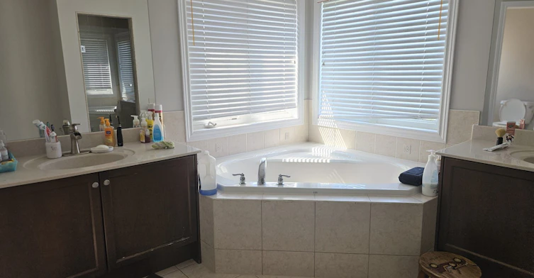 Upper-118 Santa Amato Crescent, Vaughan, ON, L4J 0G1 - 12
