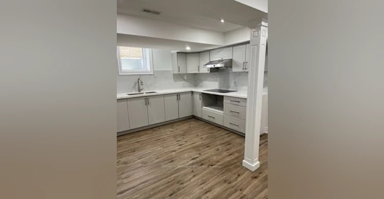 BSMT-300 Woodspring Avenue, Newmarket, ON, L3X 3B1 - 11
