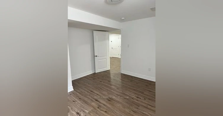 BSMT-300 Woodspring Avenue, Newmarket, ON, L3X 3B1 - 15