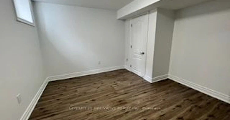 BSMT-300 Woodspring Avenue, Newmarket, ON, L3X 3B1 - 5