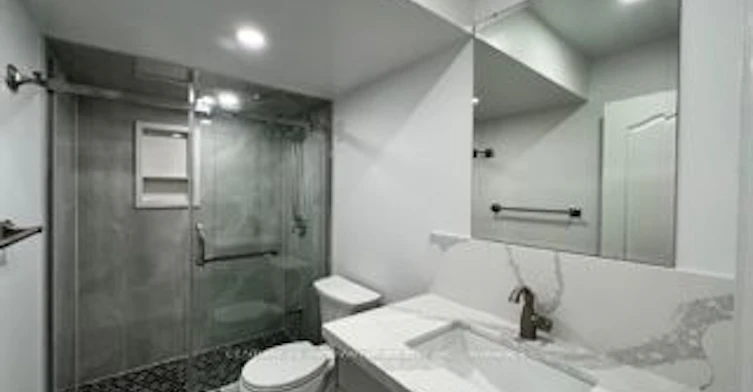 BSMT-300 Woodspring Avenue, Newmarket, ON, L3X 3B1 - 2