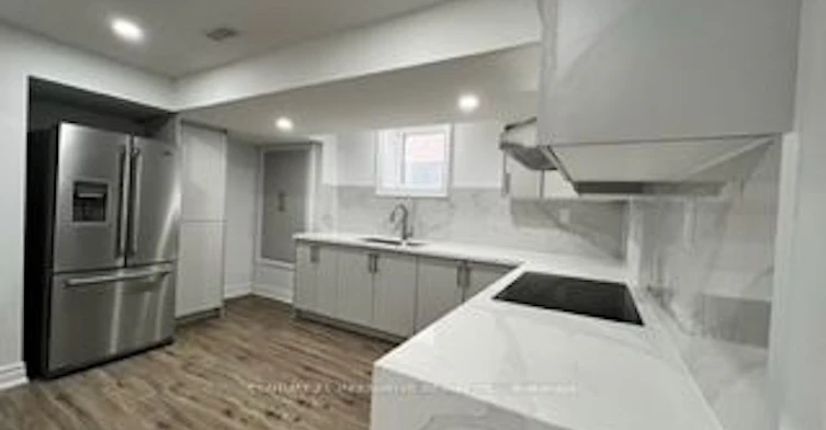 BSMT-300 Woodspring Avenue, Newmarket, ON, L3X 3B1 - 8