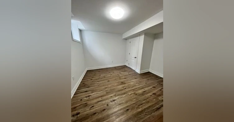 BSMT-300 Woodspring Avenue, Newmarket, ON, L3X 3B1 - 6