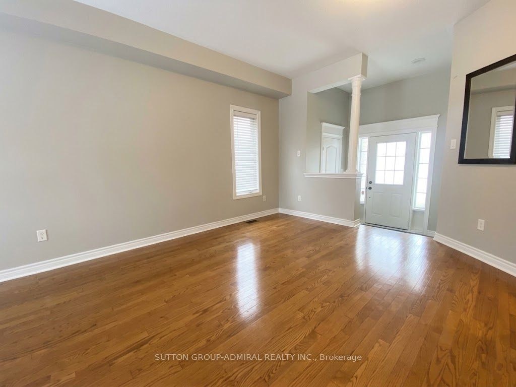 Room 1-593 Doubletree Lane, Newmarket, ON, L3X 2L4 - 4