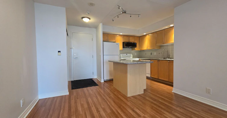 701-33 Cox Boulevard, Markham, ON, L3R 8A6 - 3
