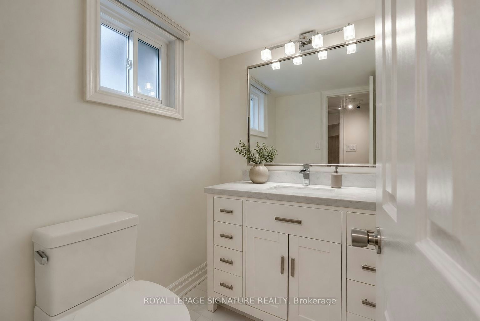 23 West Borough Street, Markham, ON, L3T 4V6 - 8