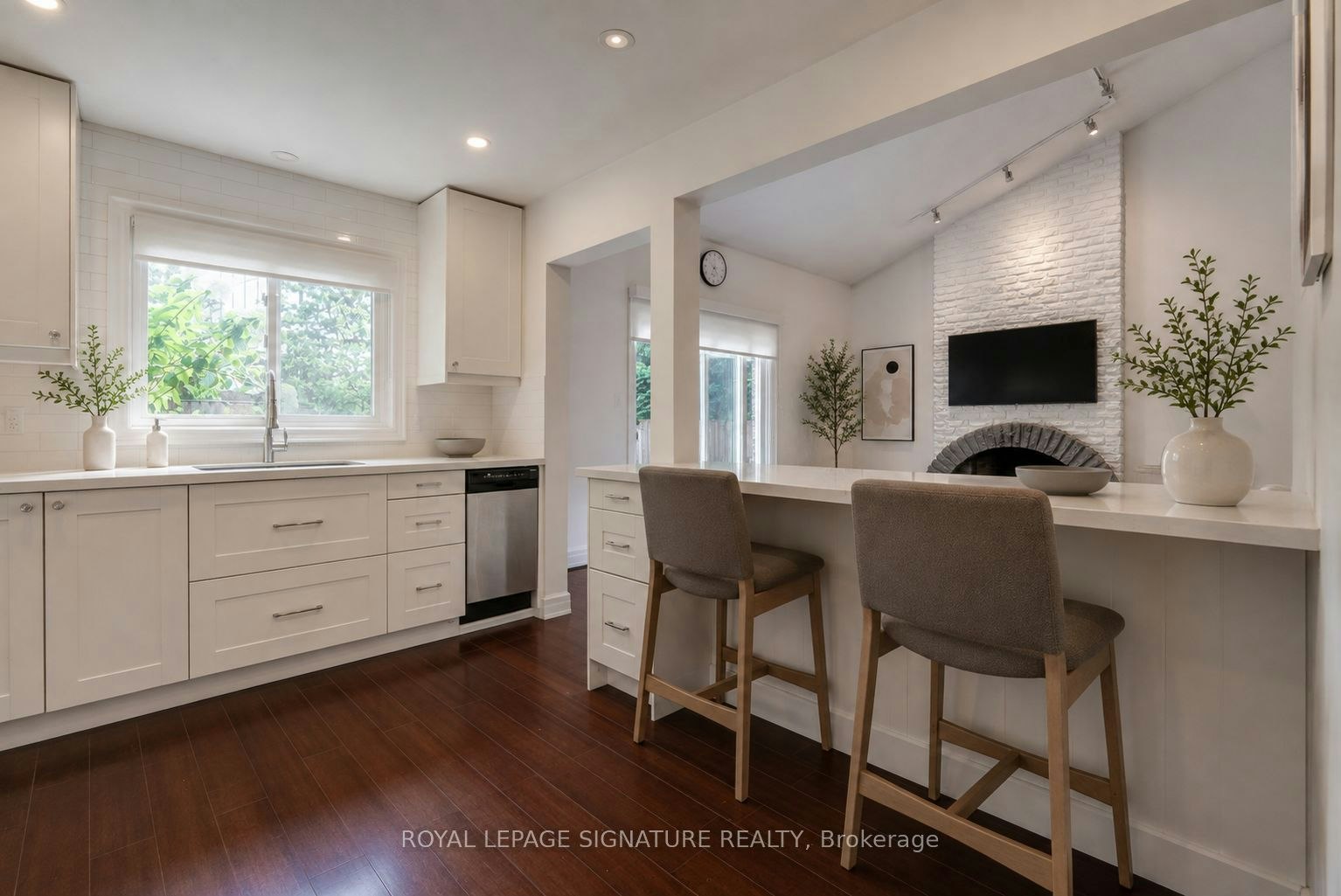 23 West Borough Street, Markham, ON, L3T 4V6 - 4