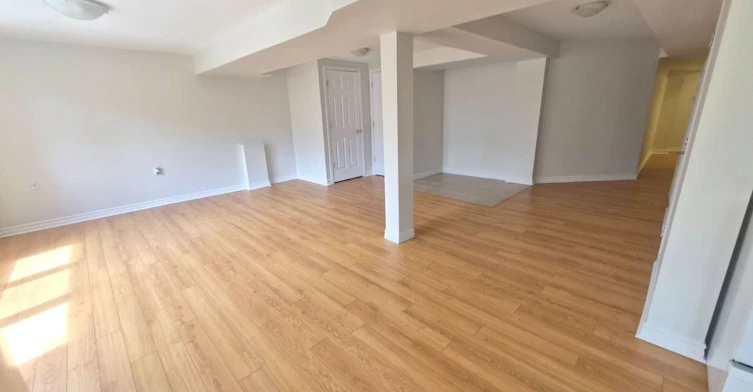 29 Mansard Drive, Richmond Hill, ON, L4E 0L7 - 4