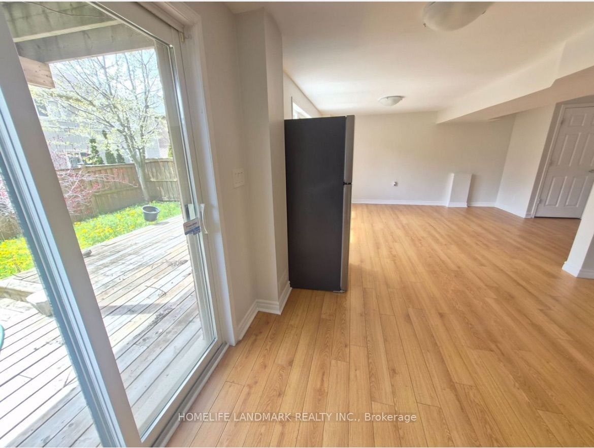 29 Mansard Drive, Richmond Hill, ON, L4E 0L7 - 3
