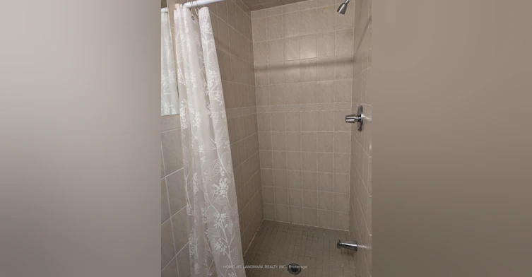 29 Mansard Drive, Richmond Hill, ON, L4E 0L7 - 7
