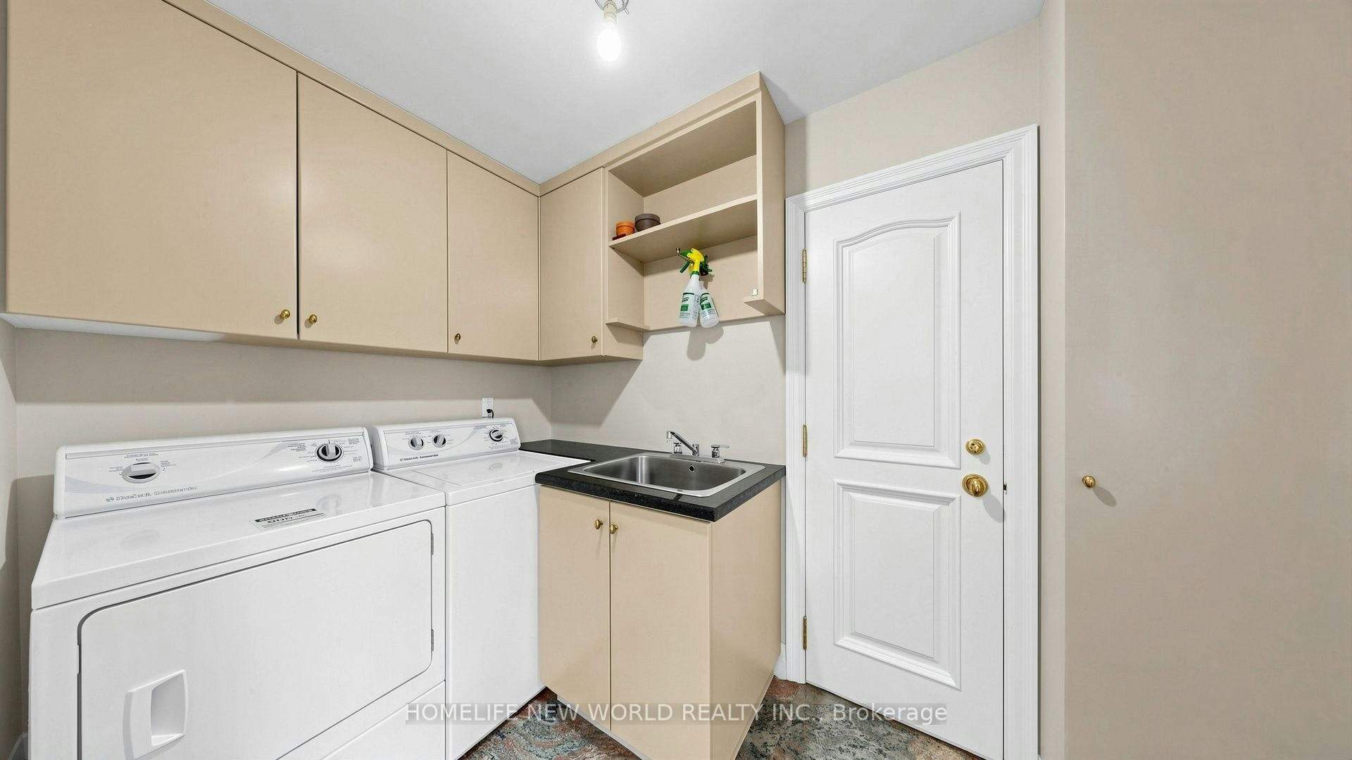 38 Old English Lane, Markham, ON, L3T 2T9 - 38