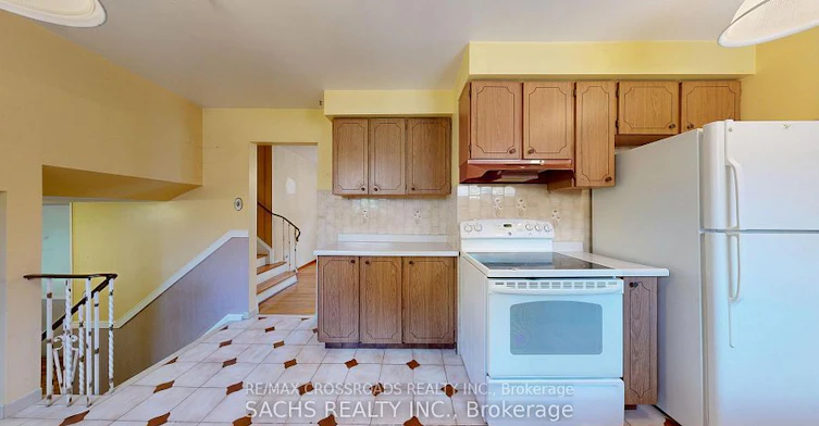 Upper-377 Crosby Avenue, Richmond Hill, ON, L4C 2R8 - 6