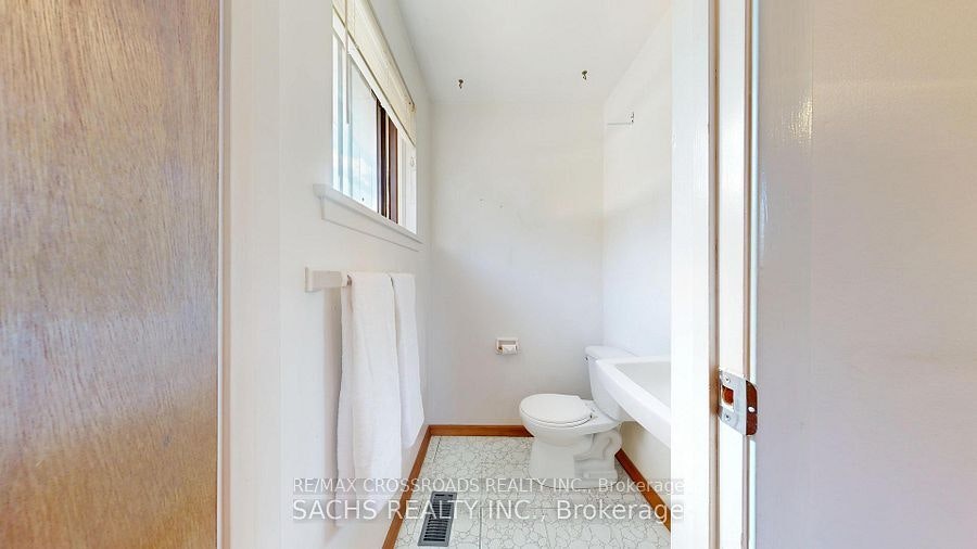 Upper-377 Crosby Avenue, Richmond Hill, ON, L4C 2R8 - 13