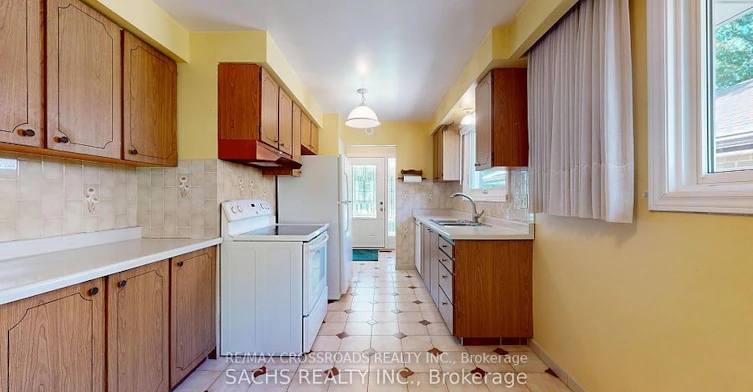 Upper-377 Crosby Avenue, Richmond Hill, ON, L4C 2R8 - 7