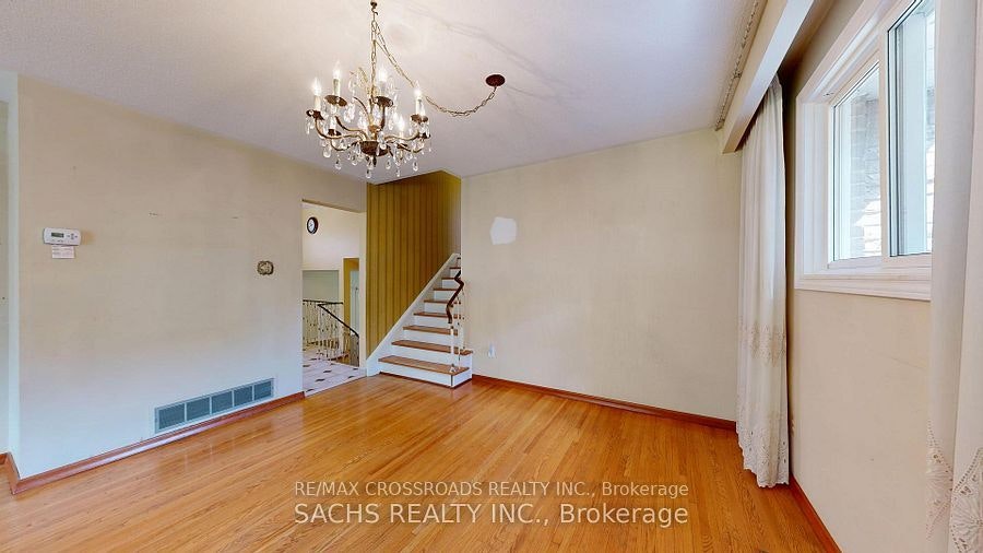 Upper-377 Crosby Avenue, Richmond Hill, ON, L4C 2R8 - 5