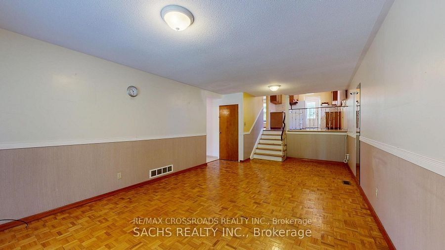 Lower-377 Crosby Avenue, Richmond Hill, ON, L4C 2R8 - 4