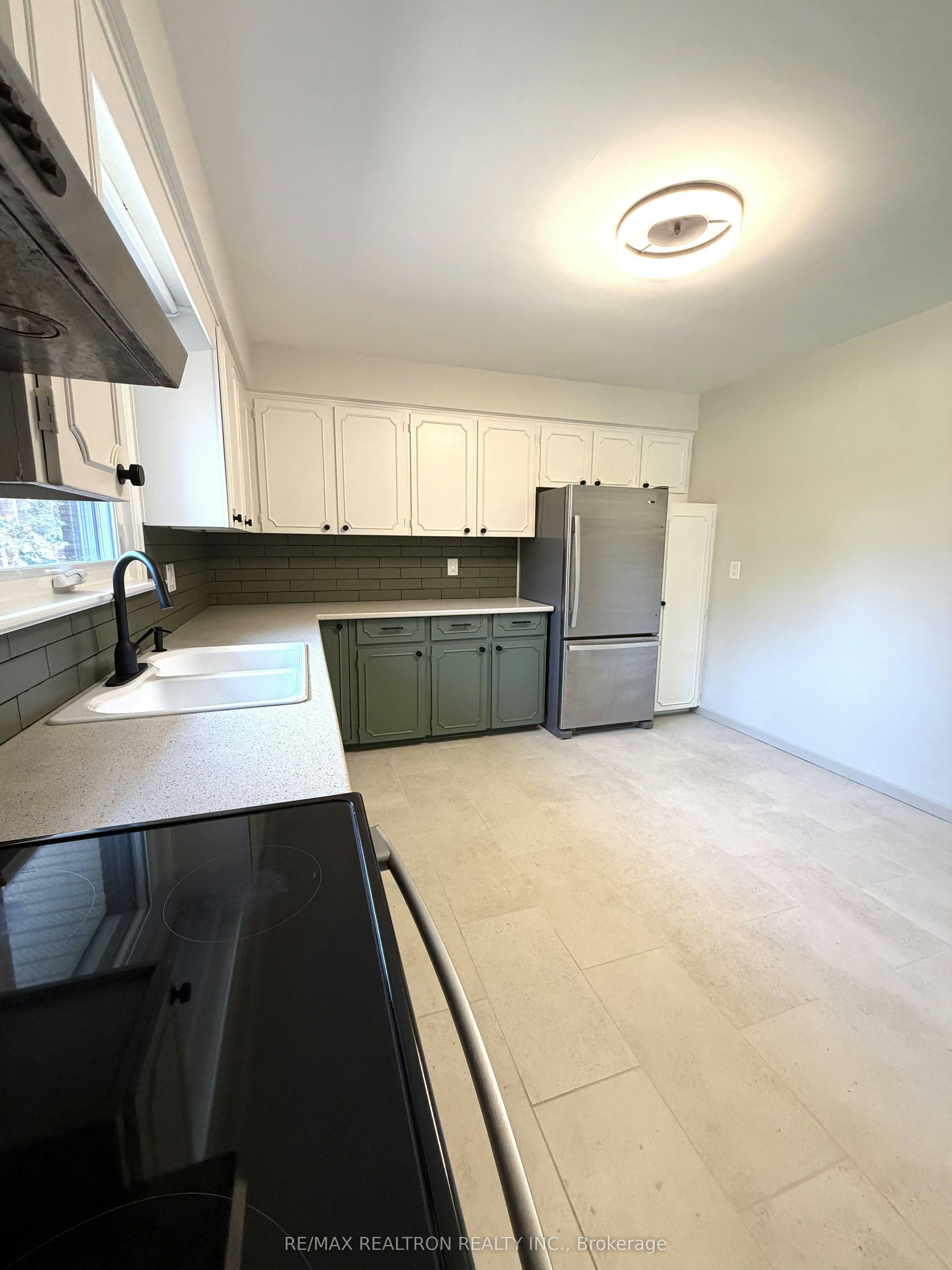 13 Circle Ridge Drive, Georgina, ON, L4P 2H2 - 13