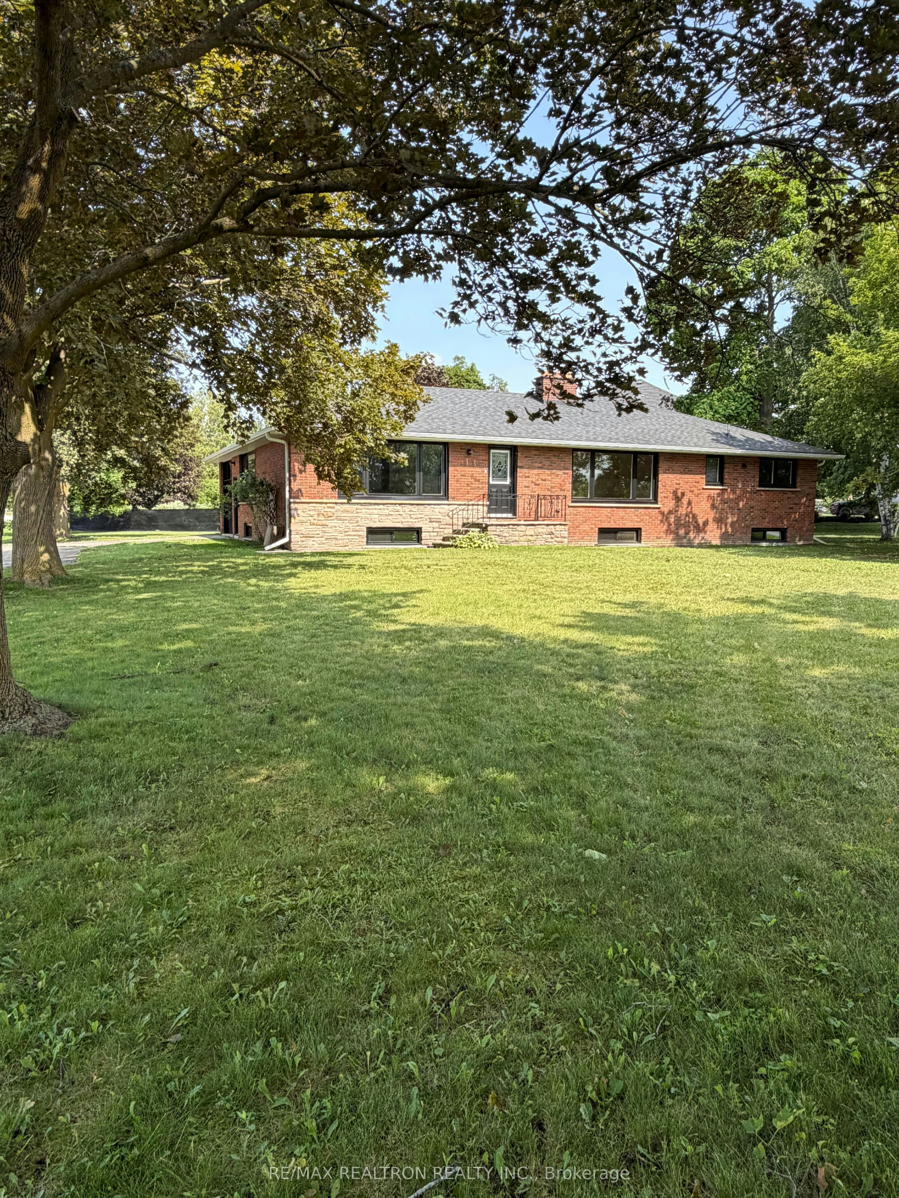 13 Circle Ridge Drive, Georgina, ON, L4P 2H2