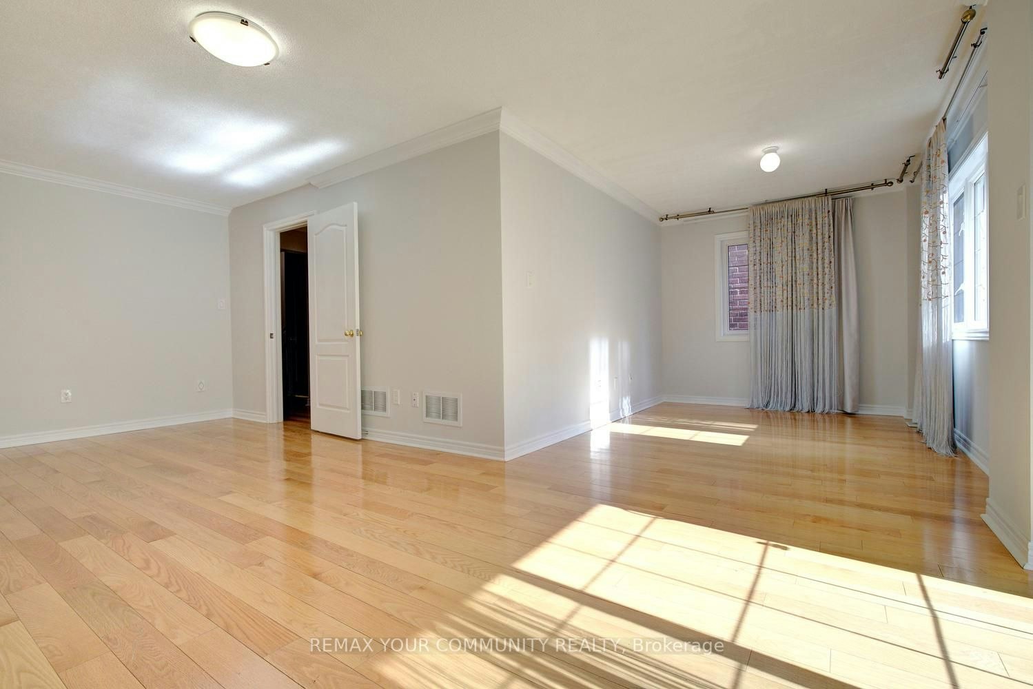 26 Yarden Drive, Vaughan, ON, L6A 0W2 - 44