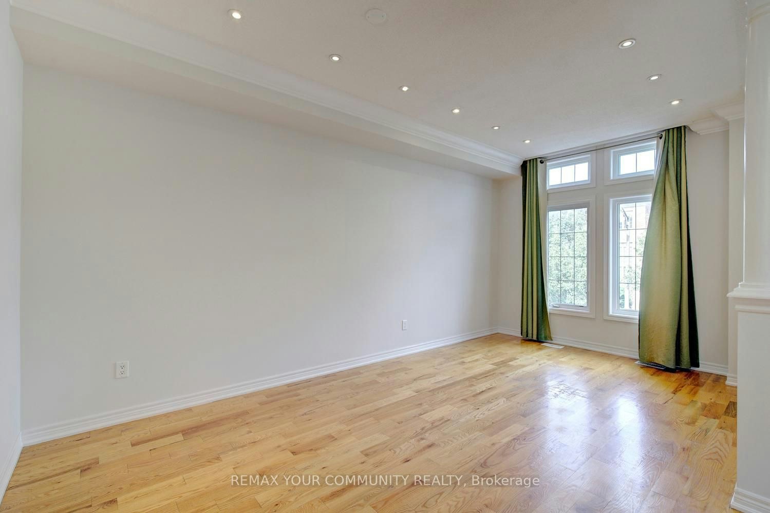 26 Yarden Drive, Vaughan, ON, L6A 0W2 - 5